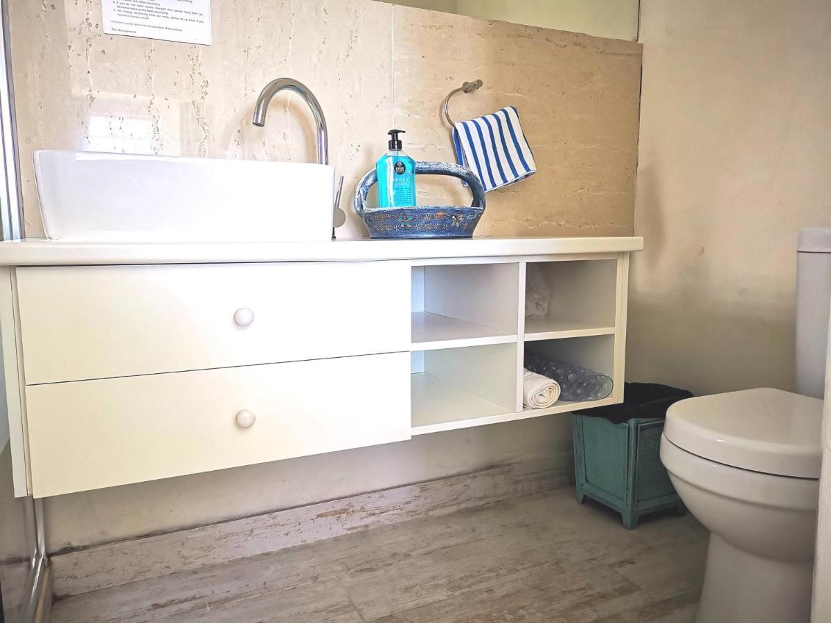 Rachawadee Accomodation​ & Health Spa Simonʼs Town Extérieur photo